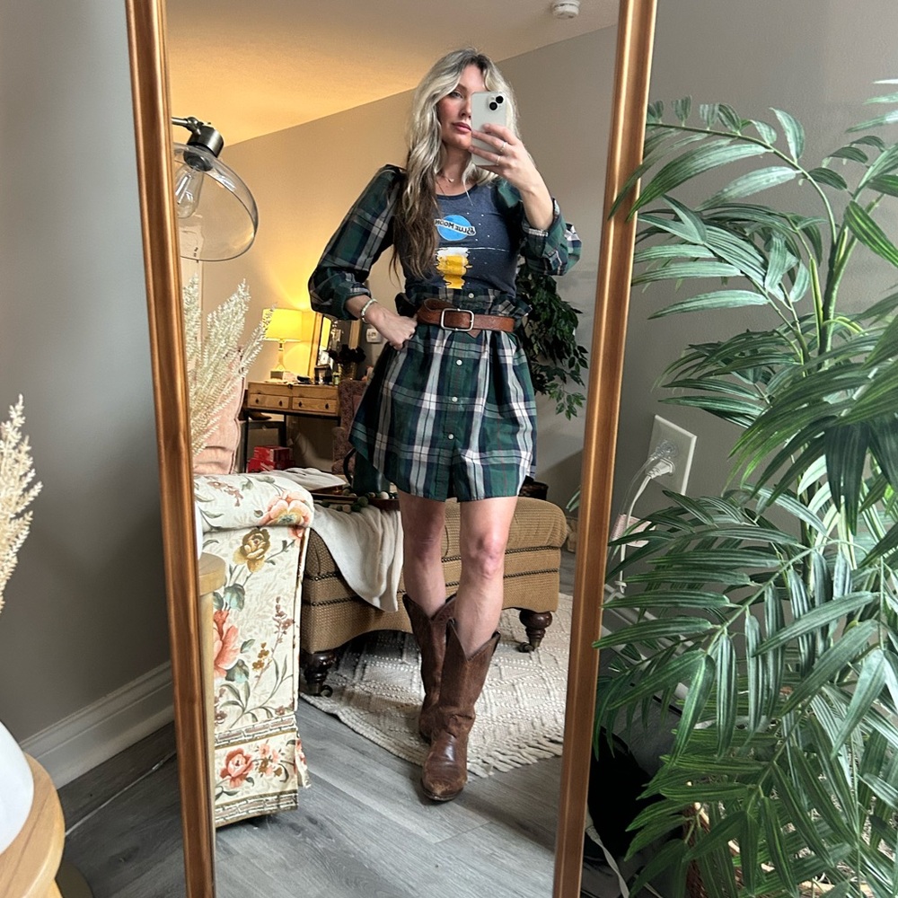 Shop my live show April 30th @ 12 pm EST. Custom designs and free people 💕